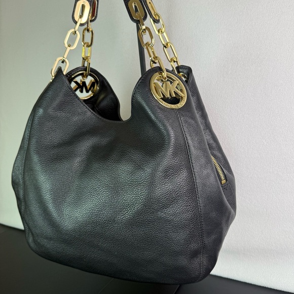 Michael Kors Black Pebbled Leather Shoulder Bag with Gold Chain and Logo Handle - Picture 1 of 9